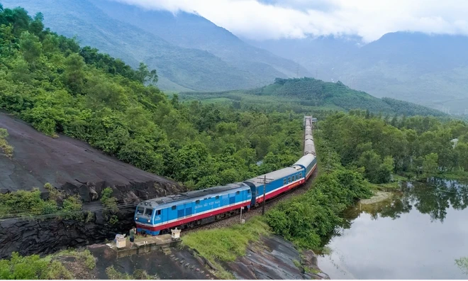 Trải nghiệm độc đáo trên Đoàn tàu 5 sao xuyên Việt