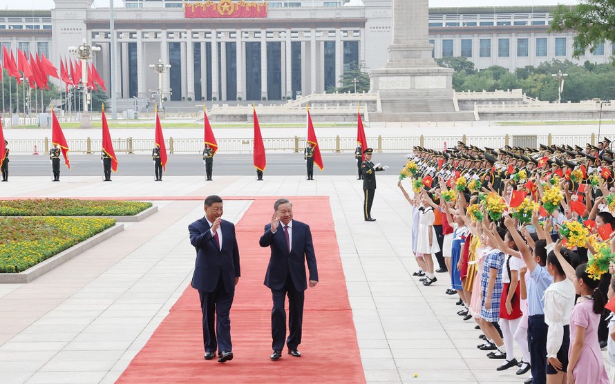 Tổng Bí thư, Chủ tịch Trung Quốc Tập Cận Bình chủ trì Lễ đón chính thức Tổng Bí thư, Chủ tịch nước Tô Lâm tháng 08/2024.