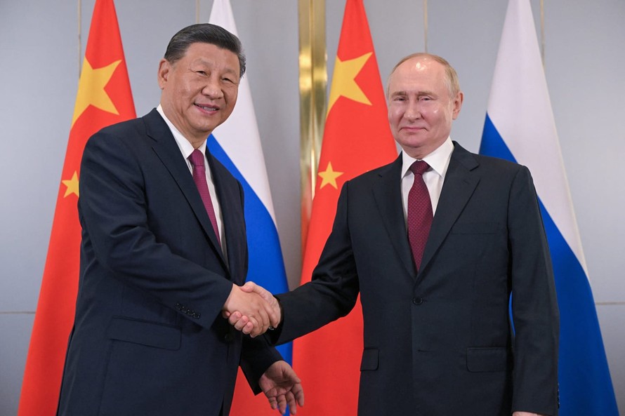 Chủ tịch Trung Quốc Tập Cận Bình (trái) và Tổng thống Nga Vladimir Putin tại cuộc gặp ở Astana, Kazakhstan ngày 3/7/2024. Ảnh: NBC.