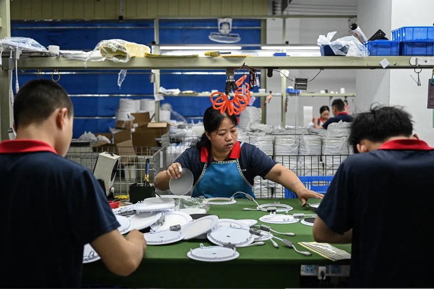 Đầu tư nước ngoài của Trung Quốc tăng trưởng 2 con số khi Tổng thống Trump trở lại