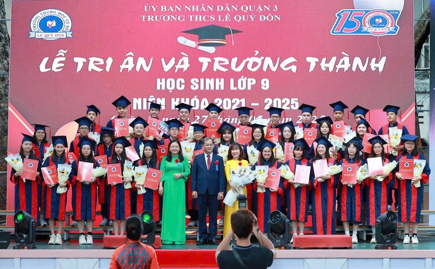 Sau lễ tri ân và trưởng thành, học sinh lớp 9 toàn thành phố chuẩn bị bước vào kỳ thi tuyển sinh 10.