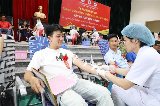 Chương trình thu hút được 500 tình nguyện viên tại Ninh Bình tham gia hiến máu tình nguyện.