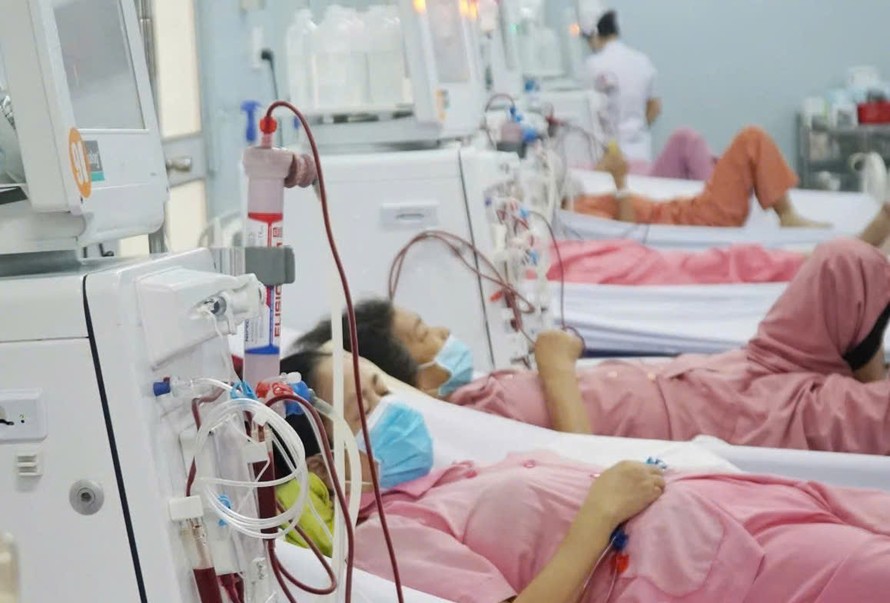Hiện có từ 400 đến 500 bệnh nhân đang chạy thận định kỳ tại Khoa Thận nhân tạo, Bệnh viện Chợ Rẫy.