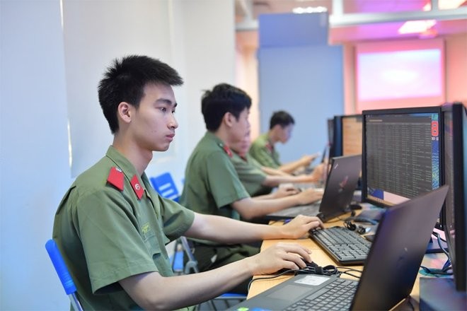 Công an Hà Nội phụ trách an ninh mạng cho UBND TP Hà Nội. Ảnh minh hoạ.