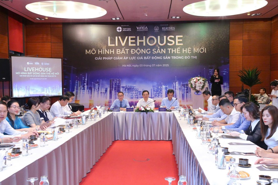 Toàn cảnh phiên hội thảo.