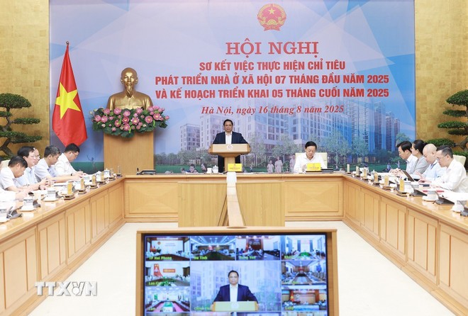 Hội nghị sơ kết việc thực hiện chỉ tiêu phát triển nhà ở xã hội 7 tháng đầu năm 2025. Ảnh: Dương Giang/TTXVN.