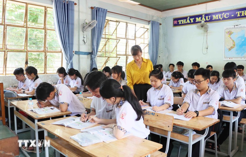 Hà Nội thông báo tuyển hơn 900 giáo viên, nhân viên trường học