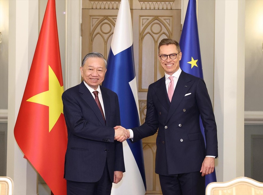 Tổng Bí thư Tô Lâm và Tổng thống Cộng hòa Phần Lan Alexander Stubb sau lễ ký kết các văn kiện hợp tác. Ảnh: Thống Nhất/TTXVN.