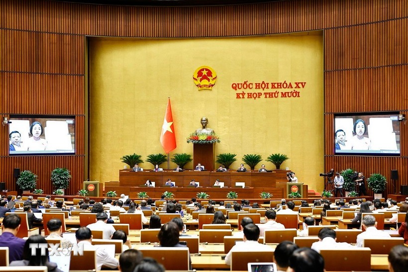 Các đại biểu làm việc tại nghị trường. Ảnh: Doãn Tấn/TTXVN.