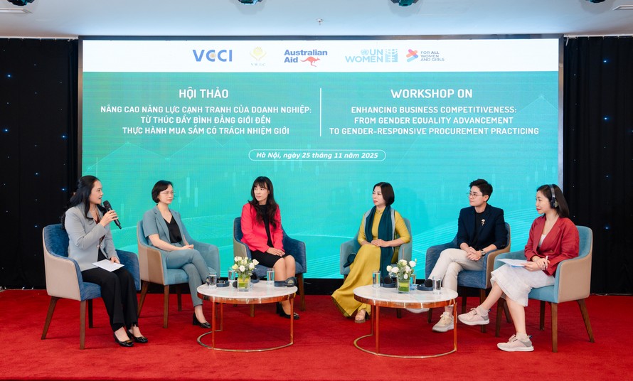 Toàn cảnh phiên toạ đàm.