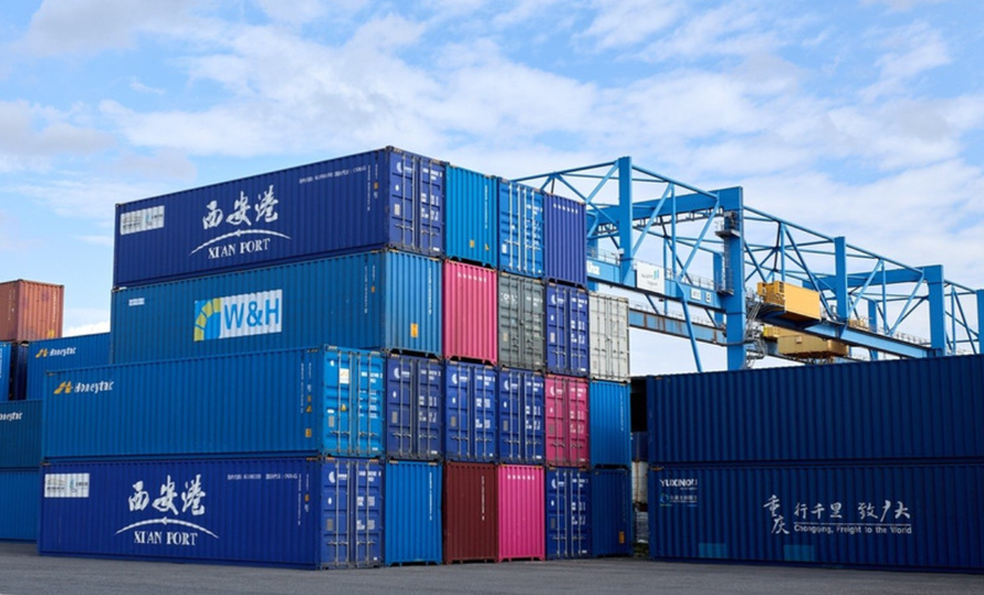 Cảng hàng hóa ở Duisburg, Đức.