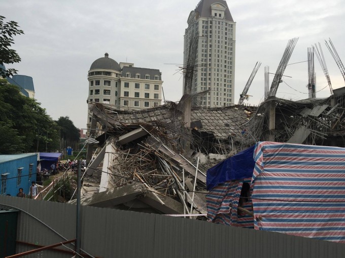 Hiện trường vụ đổ sập.