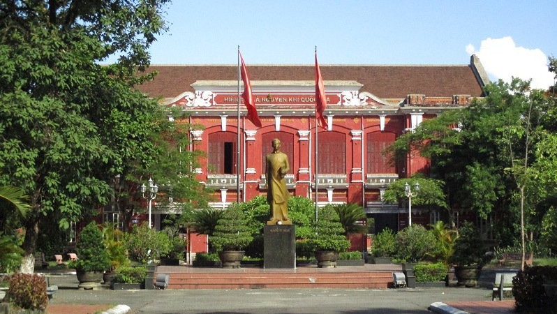 Trường chuyên Quốc học Huế nhiều lăm liền là trường dẫn đầu tỉnh TT-Huế về chất lượng giáo viên và công tác giảng dạy