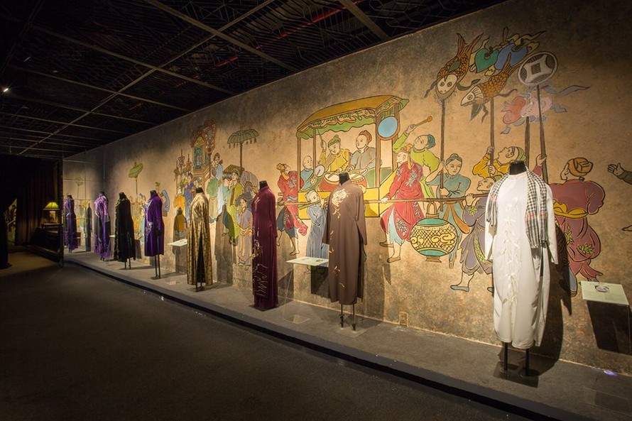 Không gian Áo dài Việt Nam giới thiệu những tư liệu, hình ảnh và hiện vật về áo dài Việt Nam