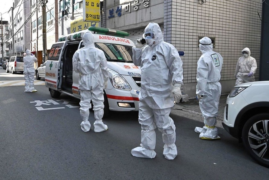 Tiếp tục tranh cãi về nguồn gốc COVID-19