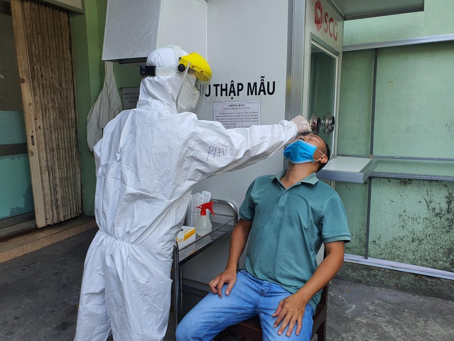 Phương pháp xét nghiệm mẫu gộp là giải pháp kịp thời giúp giải quyết khó khăn cho Đà Nẵng về nhân lực và vật lực xét nghiệm Covid 19