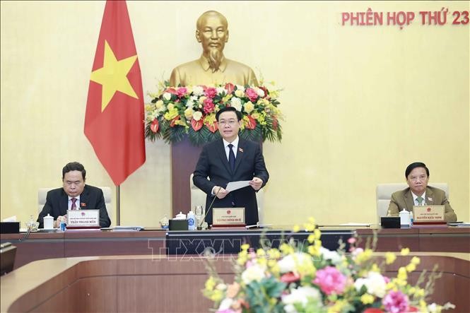 Chủ tịch Quốc hội Vương Đình Huệ phát biểu khai mạc. Ảnh: Doãn Tấn