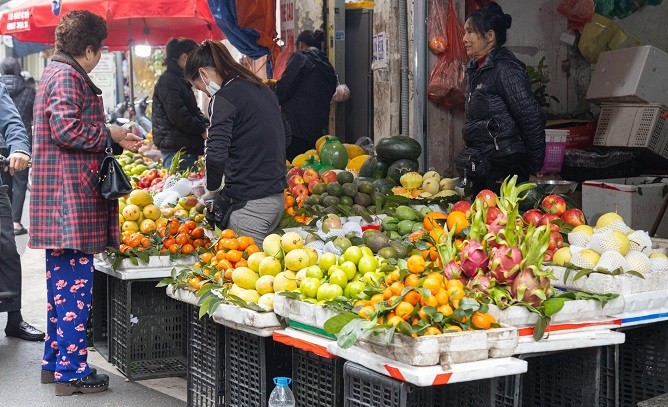 Thị trường rằm tháng Giêng: Nguồn cung dồi dào, giá cả ổn định