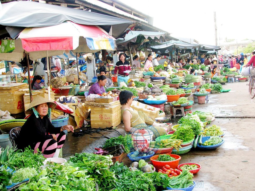 Kiểm soát mặt bằng giá, không gây khó cho người lao động khi tăng lương