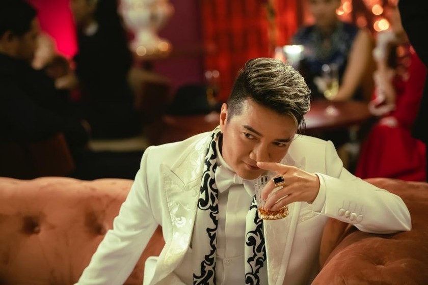 Đình chỉ biểu diễn 9 tháng đối với ca sỹ Đàm Vĩnh Hưng 