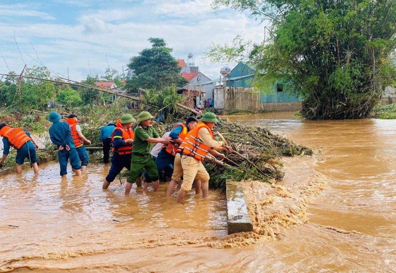 Khuyến cáo người dân đảm bảo an toàn sau bão