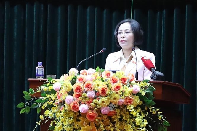 Phó Chủ tịch Quốc hội Nguyễn Thị Thanh phát biểu tại buổi tiếp xúc cử tri.