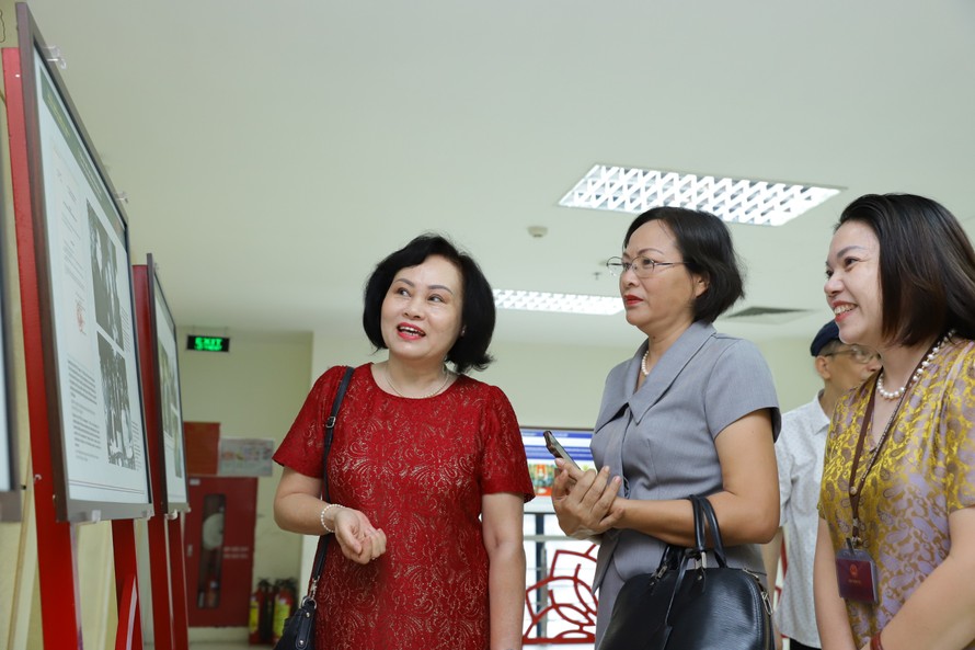 Trao trả hàng trăm hồ sơ chứng tích chiến tranh cho cựu chiến binh, thân nhân liệt sĩ