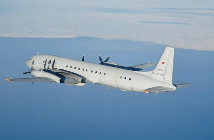 Tổng thống Mỹ cho rằng NATO nên bắn hạ máy bay Nga vi phạm không phận