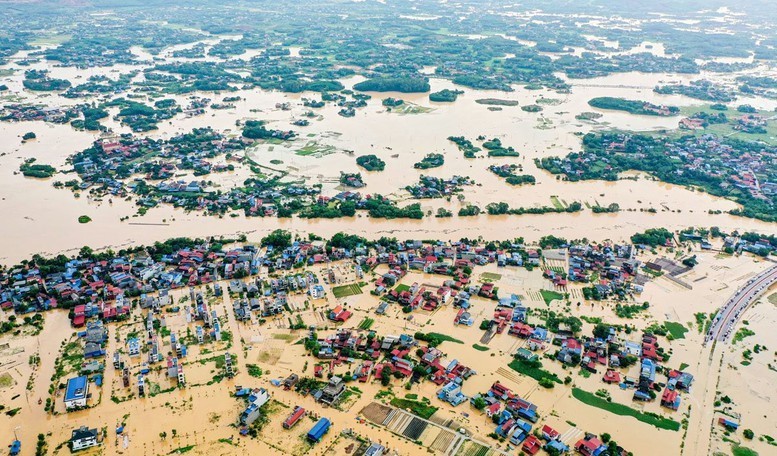 Cộng đồng người Việt Nam tại Anh chung tay hỗ trợ nạn nhân bão lũ ở trong nước
