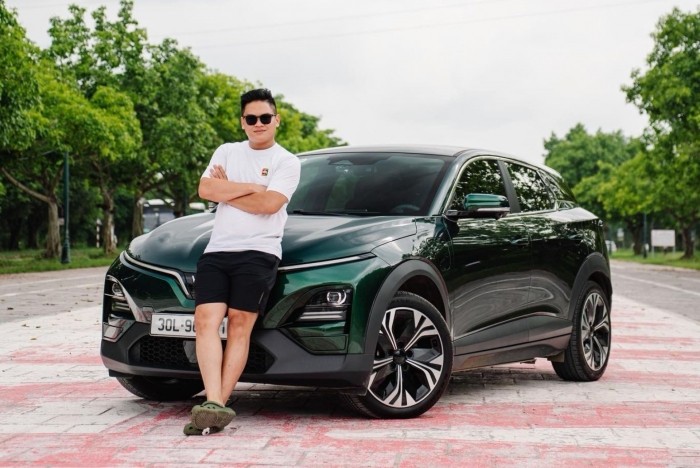 Lái thử VF 6 lần đầu, Gen Z làm ngành năng lượng xanh bỏ luôn ý định mua xe xăng