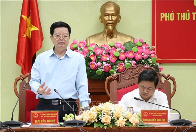 Phó Thủ tướng Mai Văn Chính phát biểu.