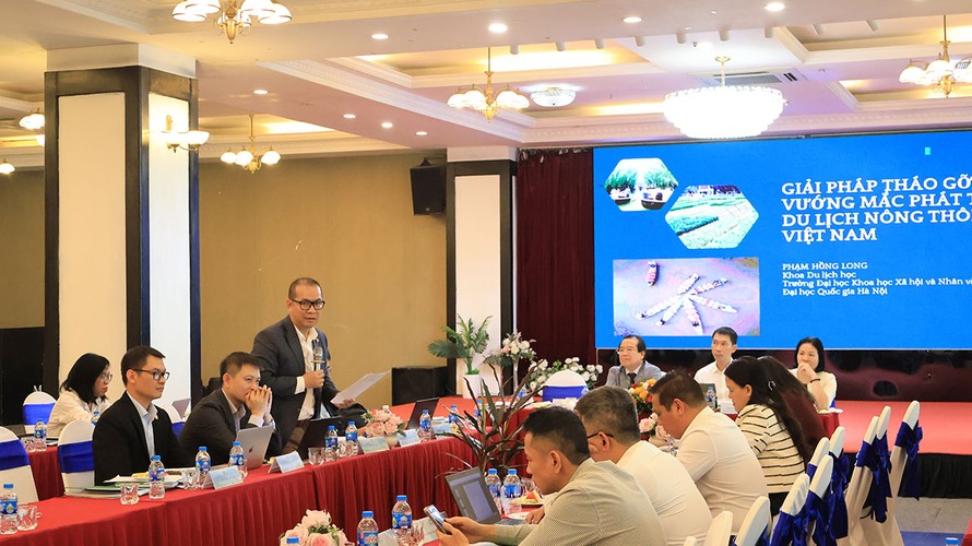 Xây dựng Bộ tiêu chí đánh giá điểm đến du lịch nông thôn gắn với tăng trưởng xanh