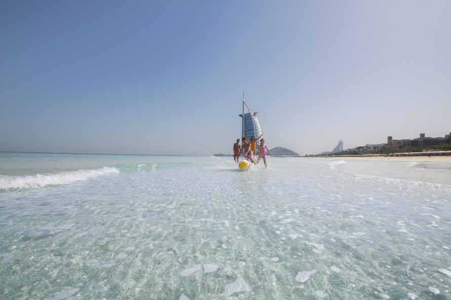 Tận hưởng hàng trăm ưu đãi mùa đông tại Dubai với thẻ lên máy bay của Emirates 