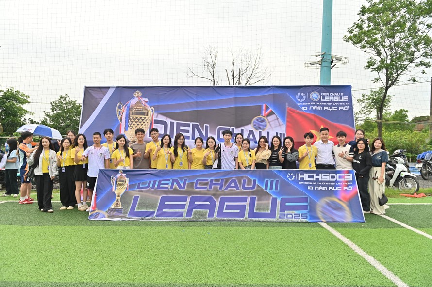 Toàn cảnh buổi lễ khai mạc Diễn Châu 3 League 2025.