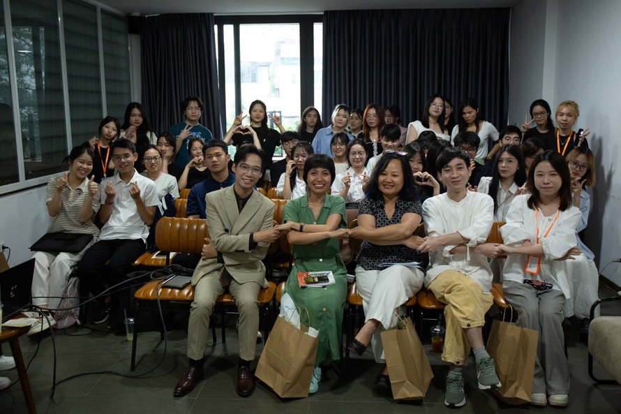 Equal voice - Truyền thông không "Giới" hạn trong khai khoáng