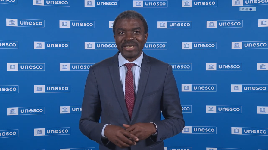 Thông điệp từ Giám đốc Di sản Thế giới Lazare Eloundou Assomo nhân Ngày Động vật Hoang dã Thế giới 2025