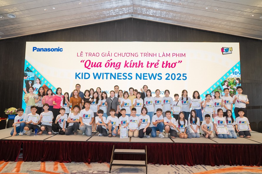 16 bộ phim xuất sắc của các “nhà làm phim nhí” đã được Panasonic vinh danh trong Buổi lễ trao giải chương trình làm phim Qua ống kính trẻ thơ – Kids Witness News 2025