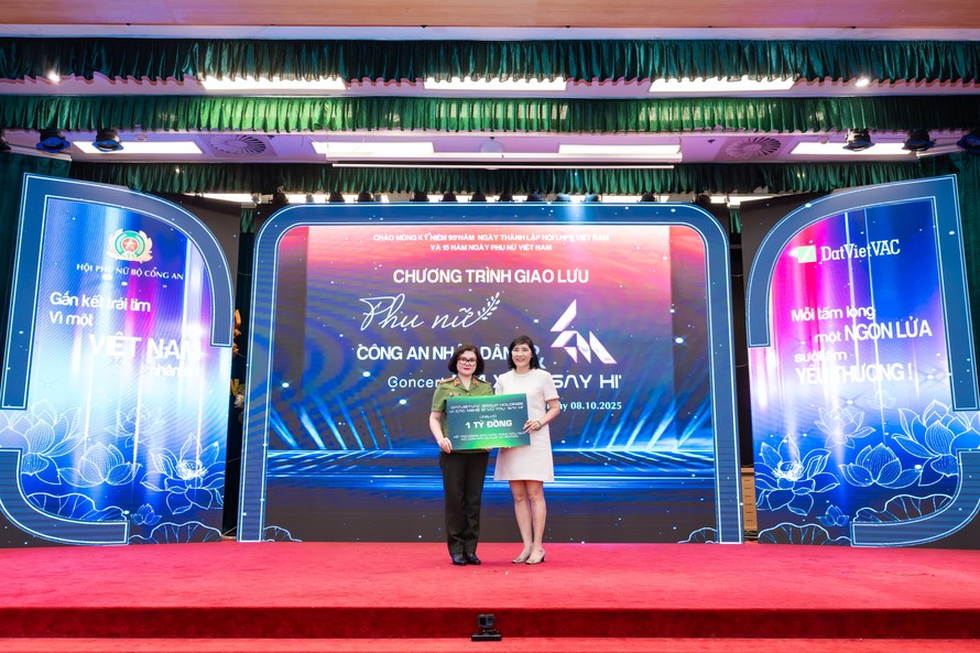 DatVietVAC và các nghệ sĩ Vũ Trụ “Say Hi” ủng hộ 1 tỷ đồng cùng Hội Phụ nữ Bộ Công an hỗ trợ khắc phục hậu quả bão lũ