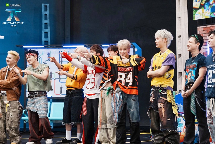 Anh Trai “Say Hi” 2025 Tập 6: Anh Trai Ngô Kiến Huy dẫn đầu ở Live Stage 2, team ca khúc Đã Từng chiếm giữ các thứ hạng cao trong bảng xếp hạng cá nhân