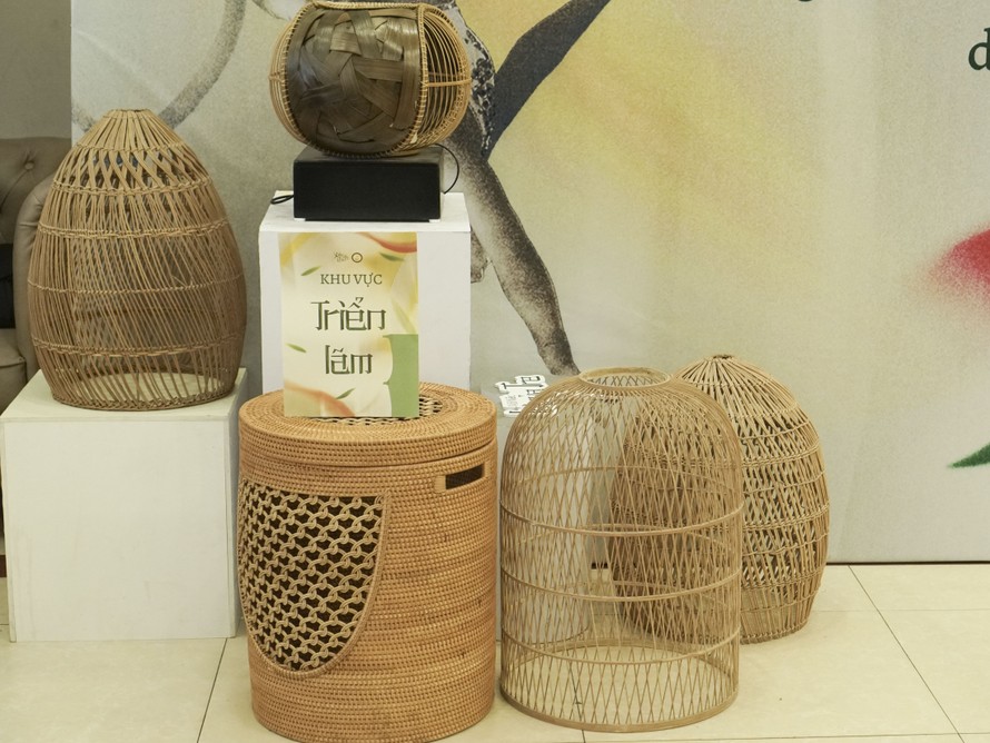 Một góc không gian triển lãm tại sự kiện “Tre kể ta nghe”.