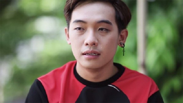 Để bọn trẻ tự nhiên sống trong buồn vui của họ đi!