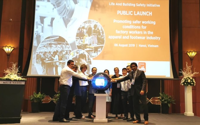 Khởi động 'Chương trình an toàn công trình nhà máy dệt may và da giày'