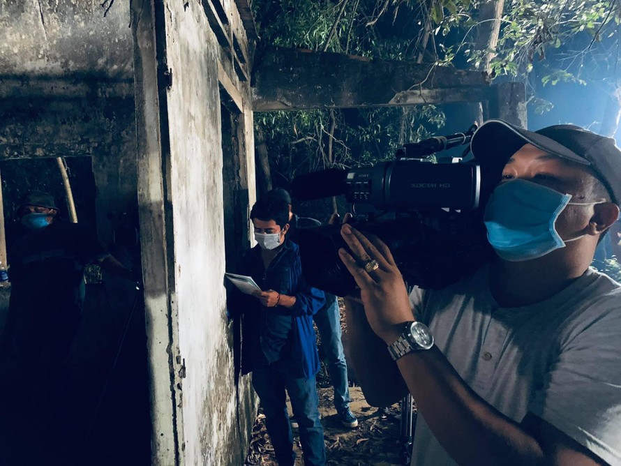 Hình ảnh trên trường quay của đoàn làm phim “Vua bánh mì” - Ảnh: Người lao động