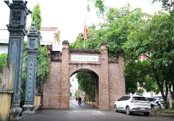 Cổng làng Lại Đà, xã Đông Hội, huyện Đông Anh, Hà Nội.