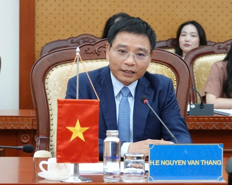 Bộ trưởng Bộ Tài chính Nguyễn Văn Thắng phát biểu tại buổi làm việc. (Nguồn: Báo Chính phủ)