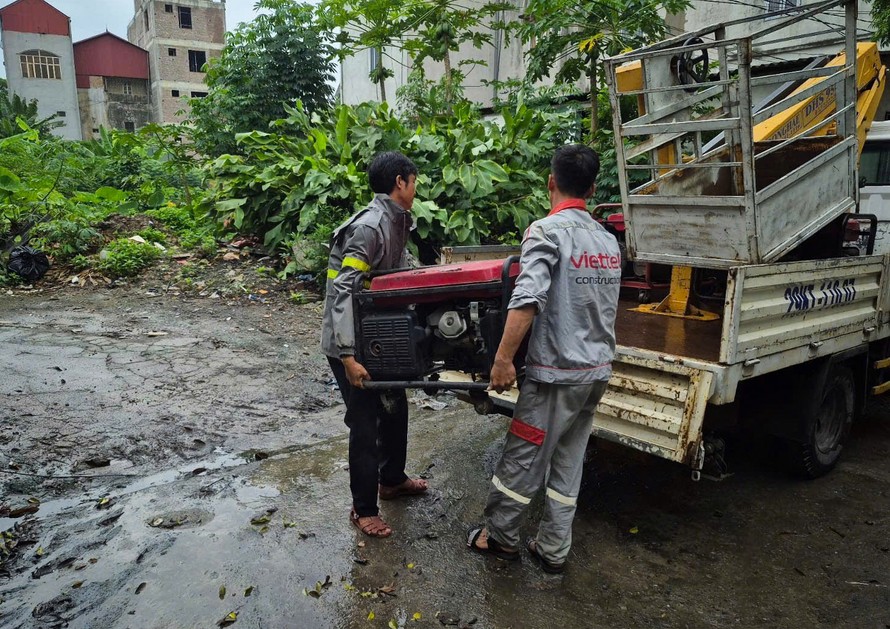 Viettel đảm bảo sóng viễn thông tại khu vực ngập lụt ở Nghệ An