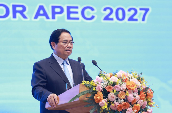 Thủ tướng Phạm Minh Chính phát biểu tại Lễ công bố thành lập Ủy ban Quốc gia Diễn đàn hợp tác châu Á - Thái Bình Dương 2027 (APEC 2027). (Ảnh: Dương Giang/TTXVN)