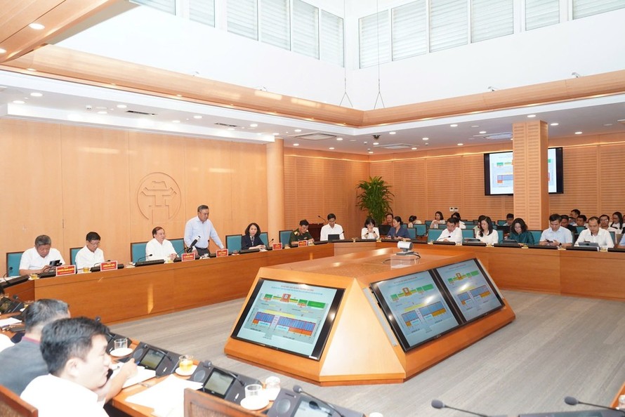 Quang cảnh phiên họp.