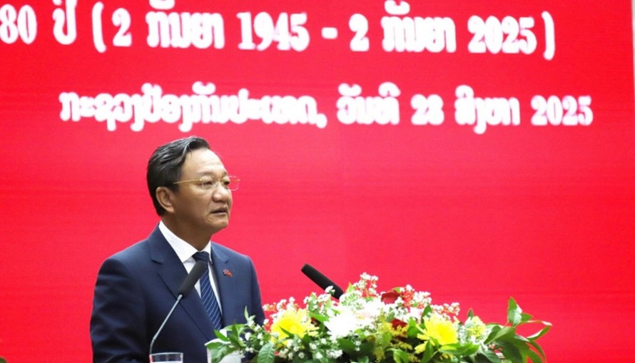 Đại sứ Việt Nam tại Lào Nguyễn Minh Tâm phát biểu tại Lễ kỷ niệm. Ảnh: Xuân Tú