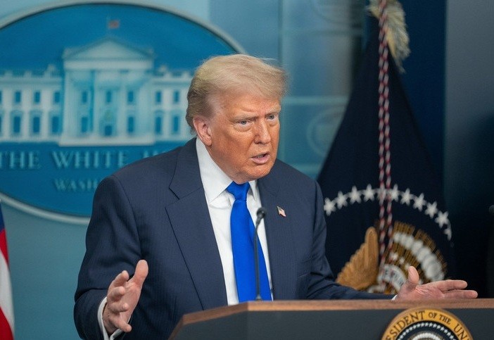 Tổng thống Mỹ Donald Trump phát biểu trong cuộc họp báo tại Nhà Trắng. 